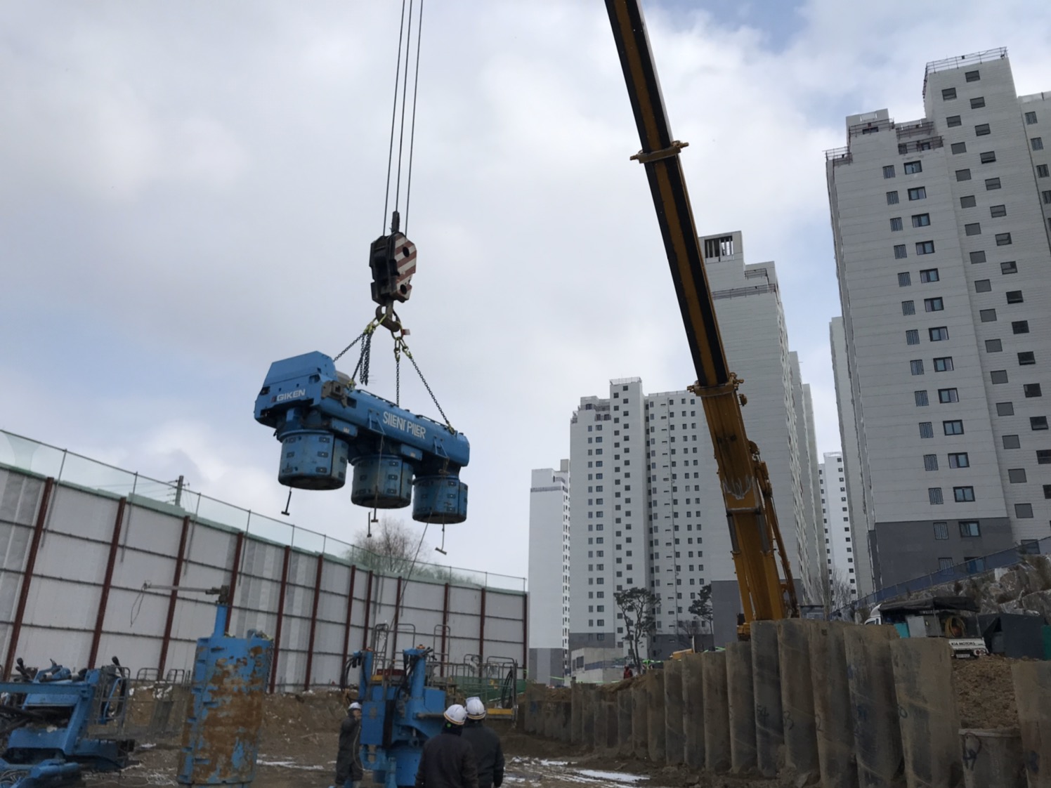 김포 향산지구 도시개발사업 중 샛돌4교 말뚝 기초공사